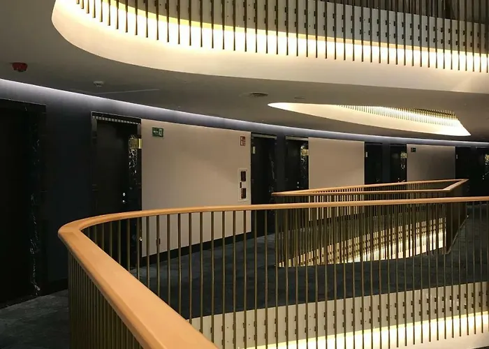 Vincci Consulado De 4* Більбао